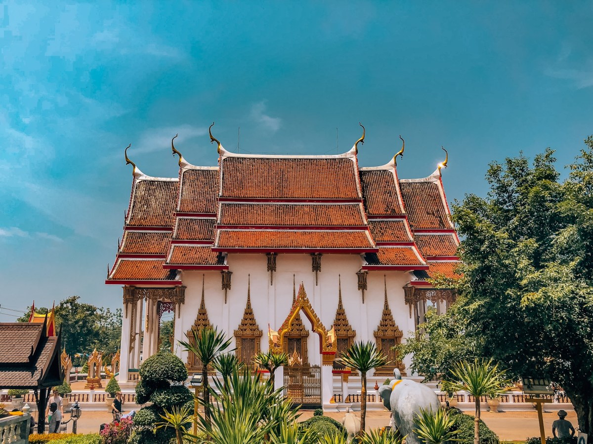 View of Wat Chalong from the side