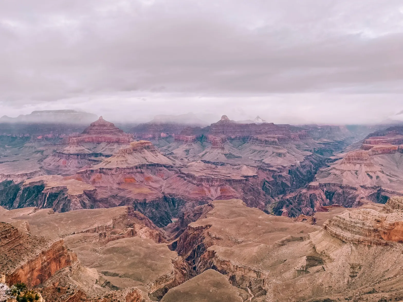 Clouds rolling in over the Grand Canyon